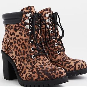 Wide Width Cheetah Hiker Booties Size 6